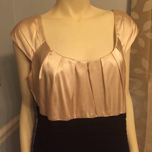 Champagne and black cocktail dress - Picture 2 of 5